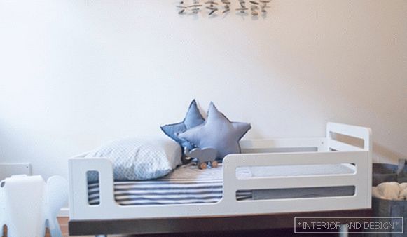 Ліжко для трирічної дитини з бортами - 5